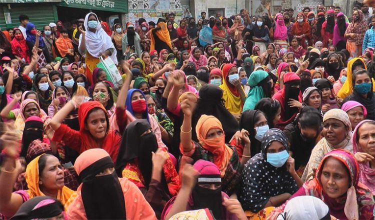 বেতনের দাবিতে ফের শ্রমিকদের বিক্ষোভ